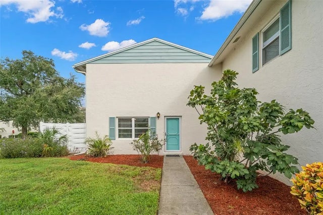 3247 38th Way S C, ST PETERSBURG