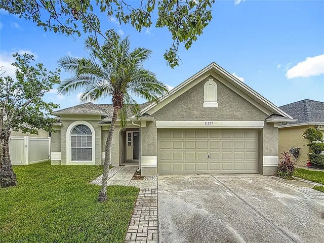 11227 Thicket Court, TAMPA