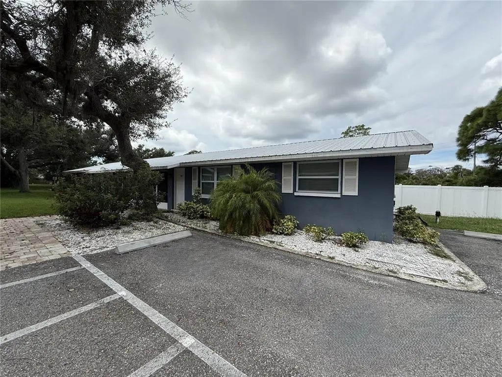 302 Colonia Lane E, NOKOMIS