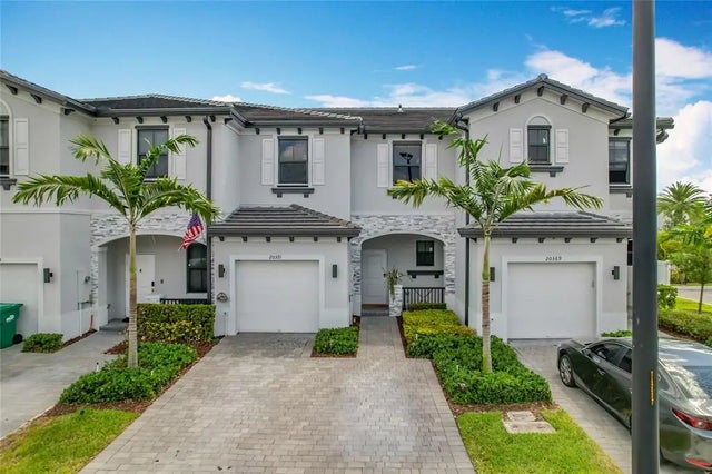 20371 Nw 5th Court, MIAMI