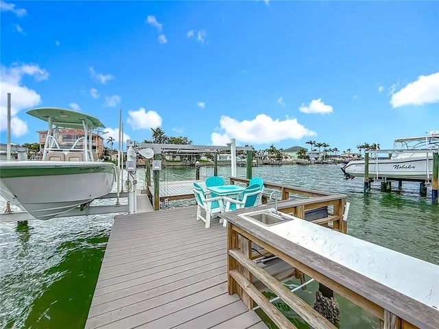 760 Capri Boulevard, TREASURE ISLAND
