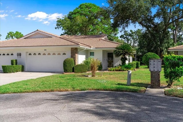 5621 Garden Lakes Drive 1, BRADENTON