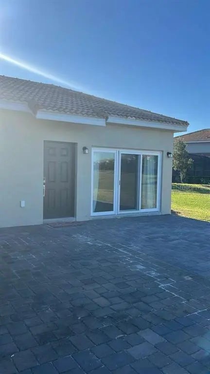 1019 Oak Bluff Drive, DAVENPORT