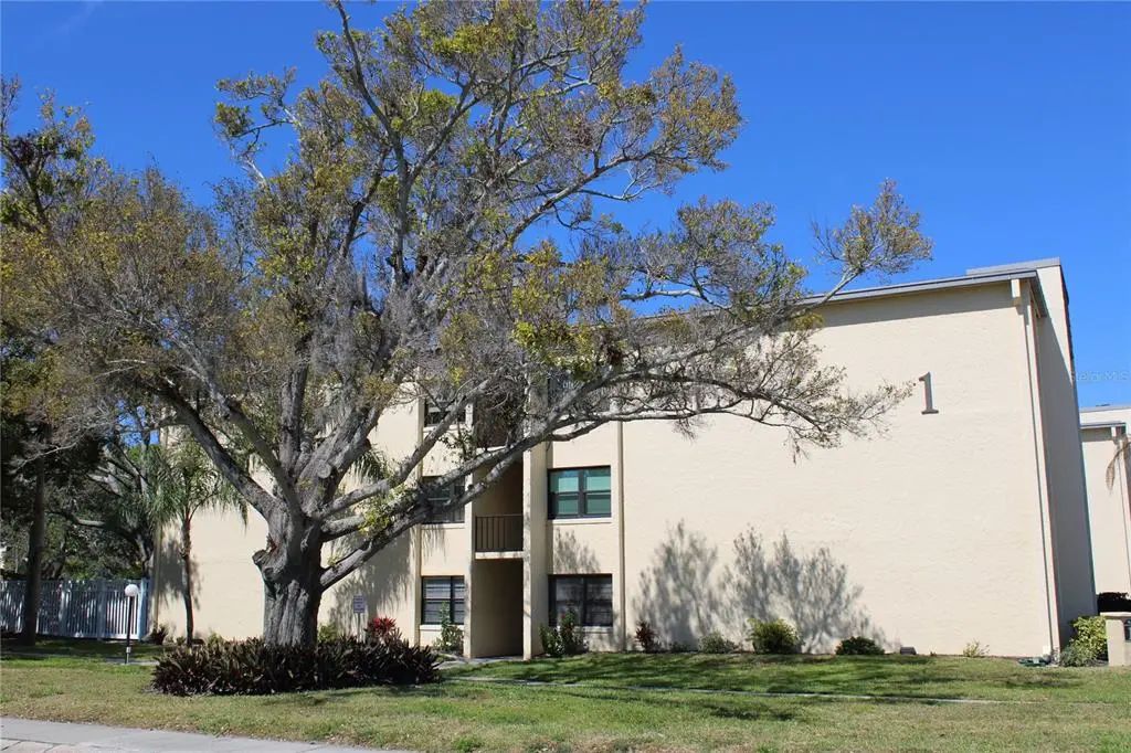 14130 Rosemary Lane 1305, LARGO