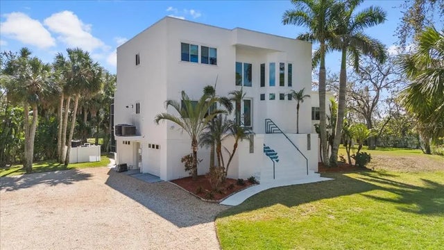 375 Wellington Avenue, OLDSMAR