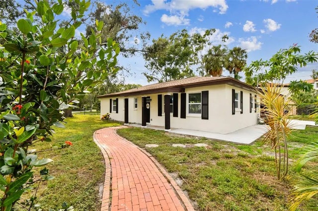 3915 W Pearl Avenue, TAMPA