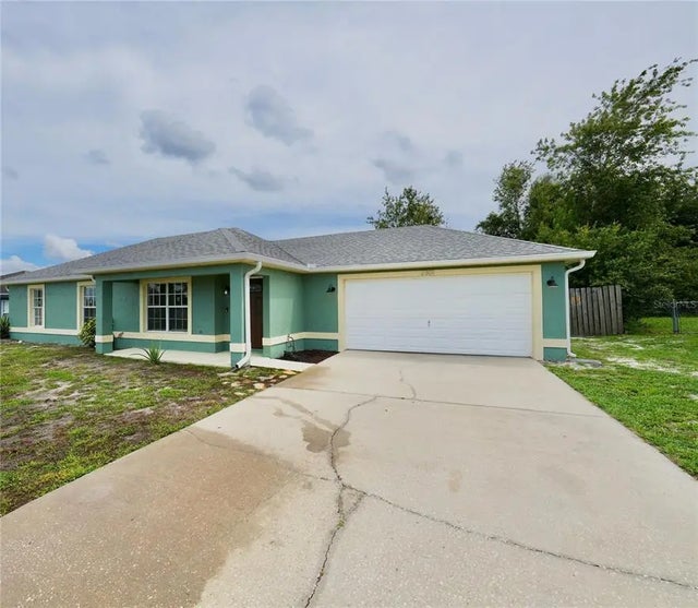 2301 Weatherford Drive, DELTONA
