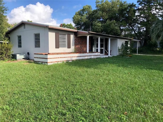 636 S Wellington Drive, DELTONA