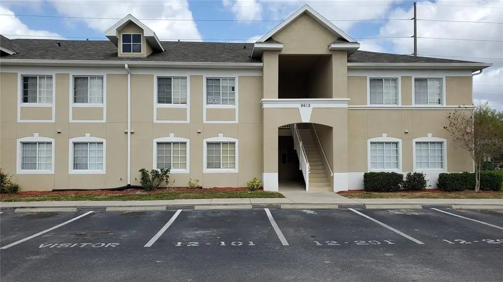 9612 Seadale Court 101, RIVERVIEW