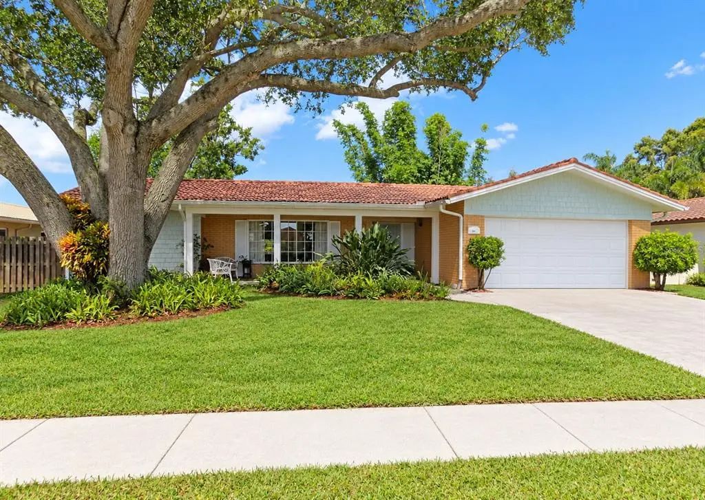 1874 Wateroak Drive W, CLEARWATER