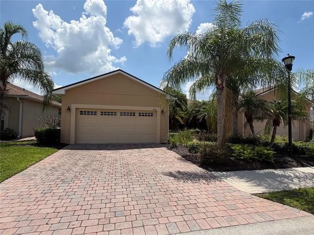 1224 Vienna Square Drive, WINTER HAVEN
