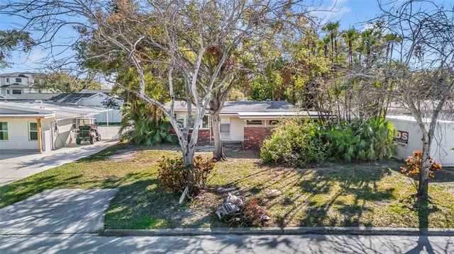 90 Huron Avenue, TAMPA