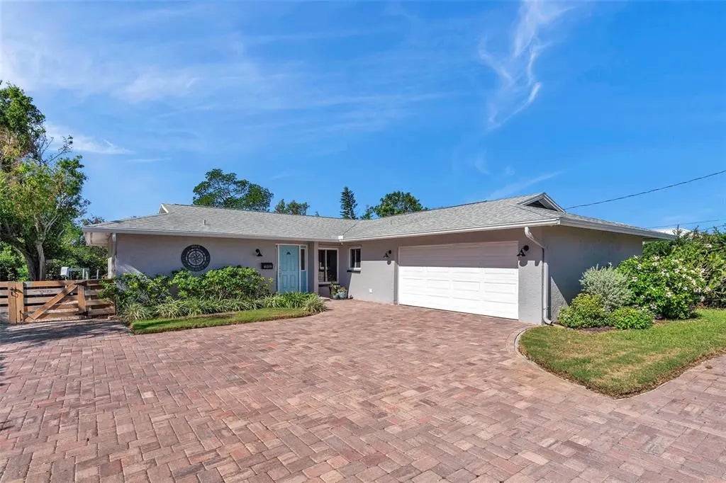 4019 Coquina Key Drive Se, ST PETERSBURG