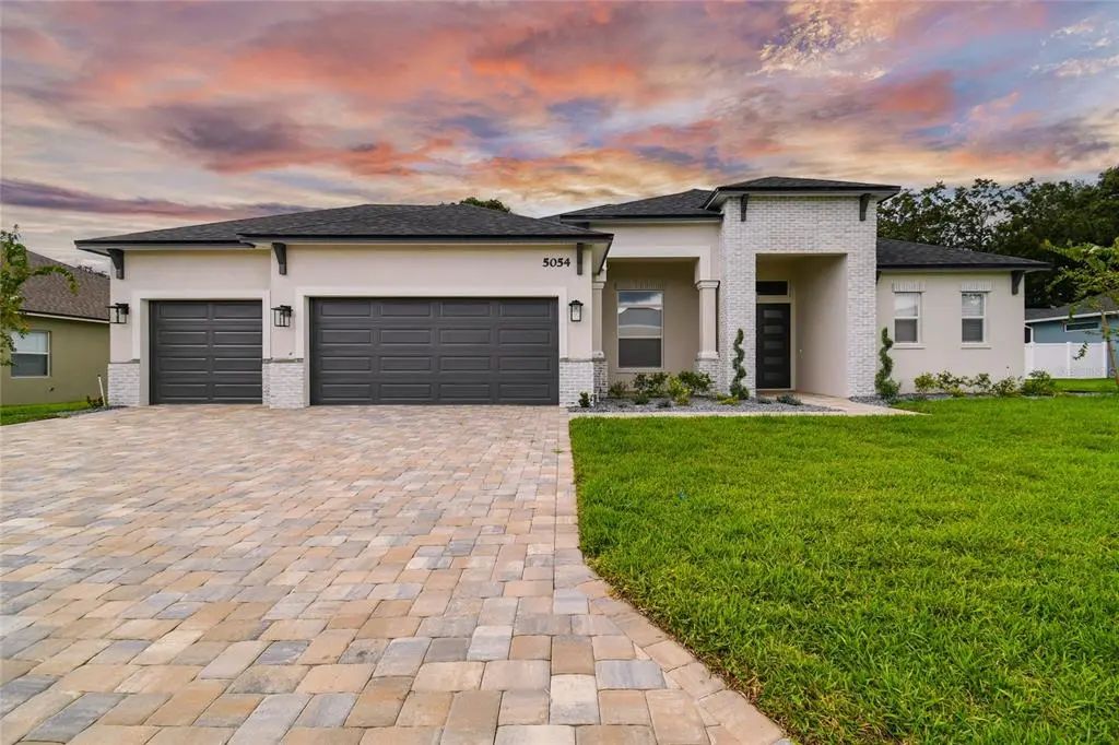 5054 Siesta Place, LAKELAND