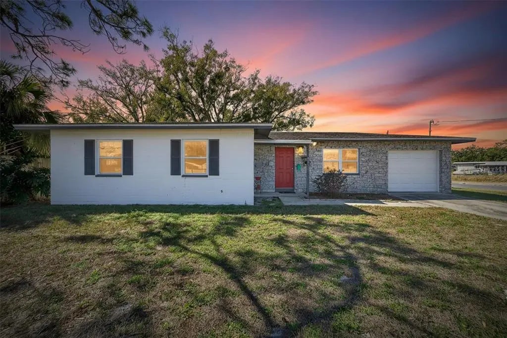 9120 Memorial Highway, TAMPA