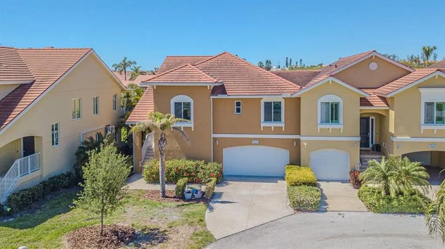 16 Franklin Court S A, ST PETERSBURG