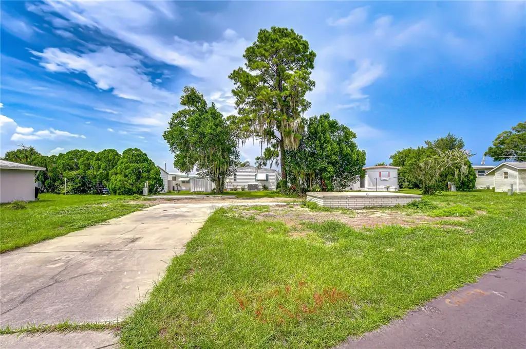 35127 Zephyr Shores Drive, ZEPHYRHILLS