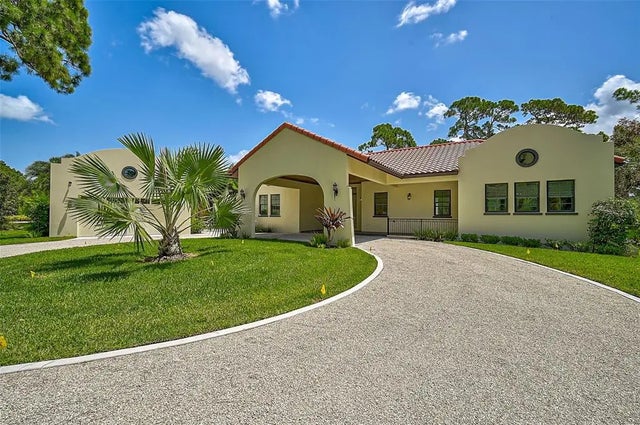 360 N Point Road, OSPREY
