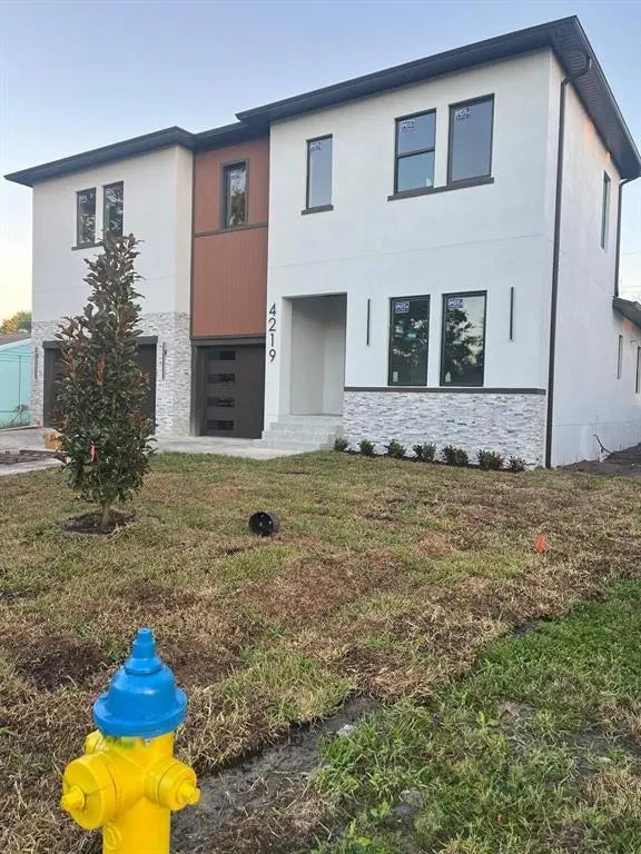 4219 W Bay View Avenue, TAMPA