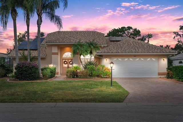 6423 Drewrys Bluff, BRADENTON