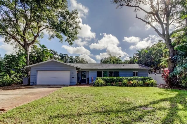 227 Palm Lane N, ST PETERSBURG