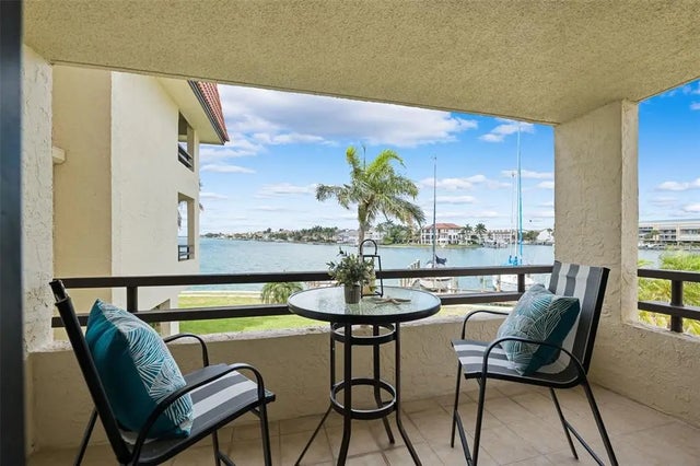 138 1st Street E 106, TIERRA VERDE