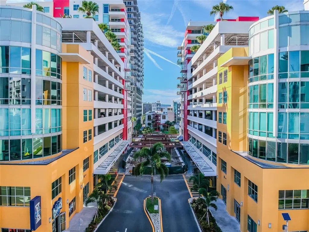 1120 E Kennedy Boulevard 413, TAMPA