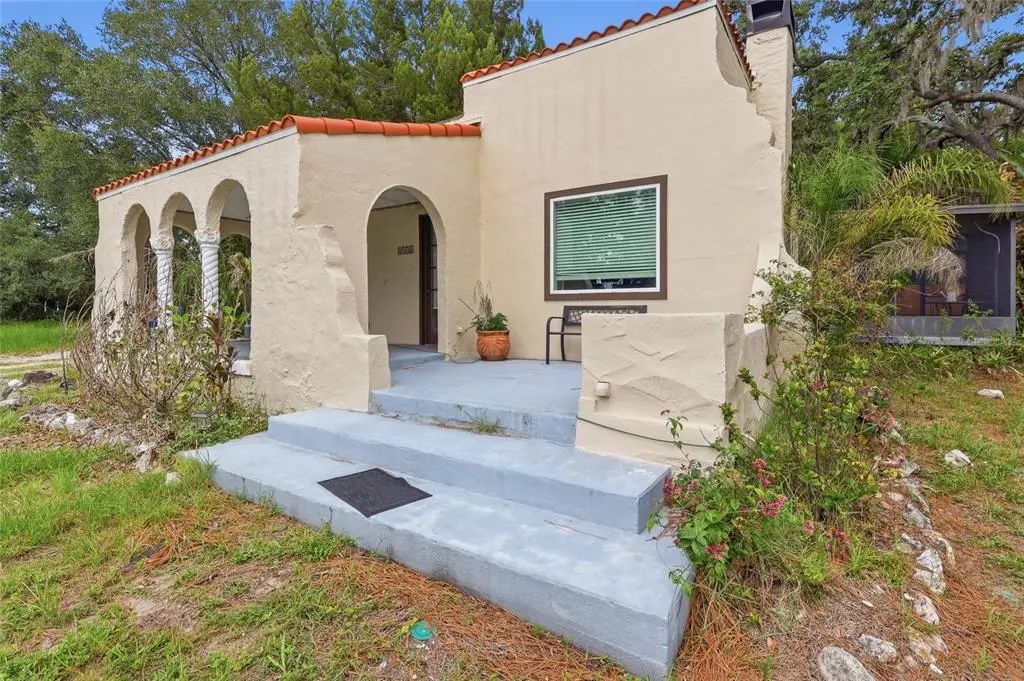 8115 N 37th Street, TAMPA