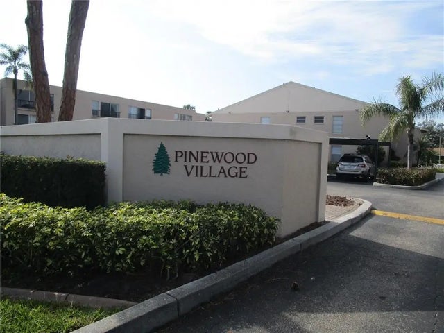 2657 Woodgate Lane E4, SARASOTA