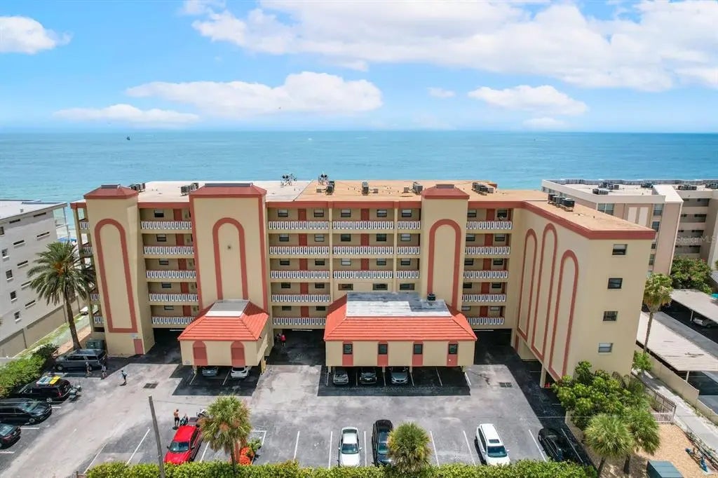 14710 Gulf Boulevard 103, MADEIRA BEACH