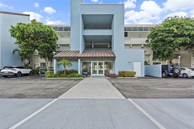 5151 Isla Key Boulevard S 220, ST PETERSBURG
