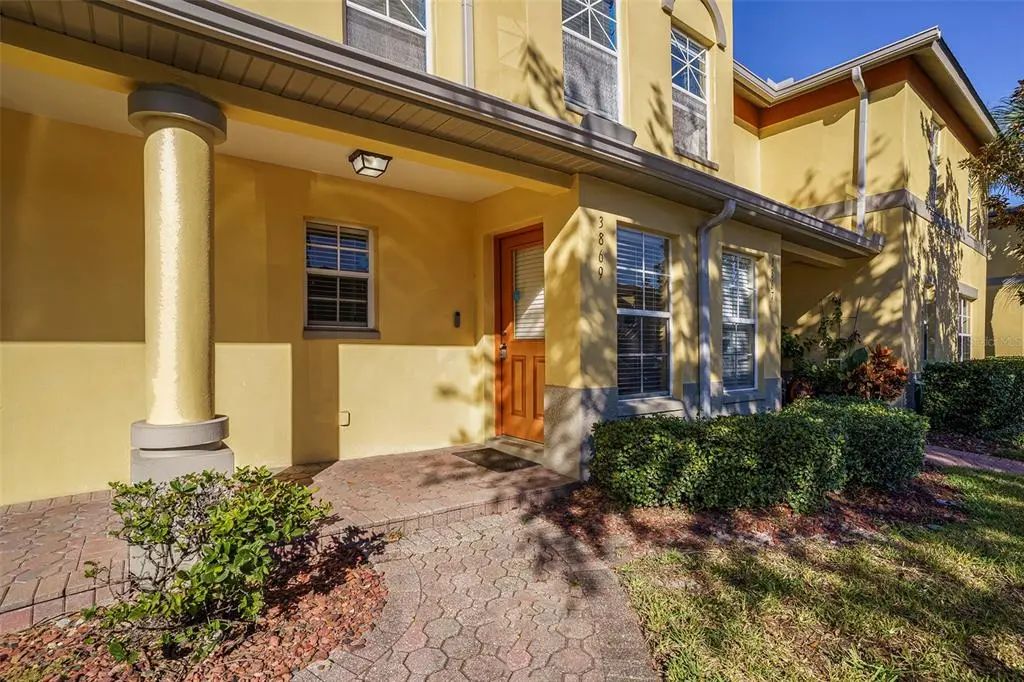 3869 Island Way, ST. PETERSBURG