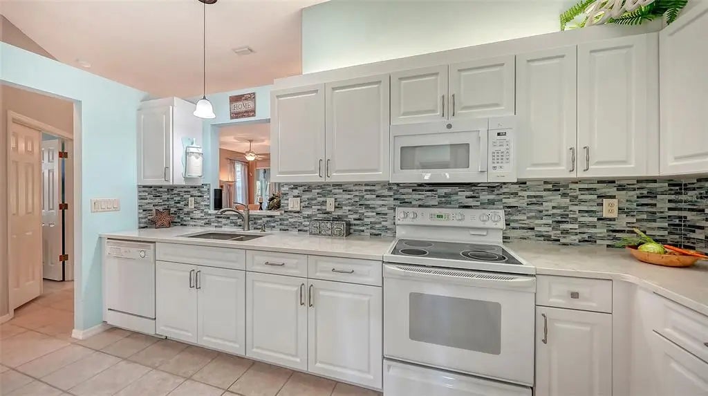 Gulf Shores Realty: 14 5135cb804f2242743bffefa888d2d71e l