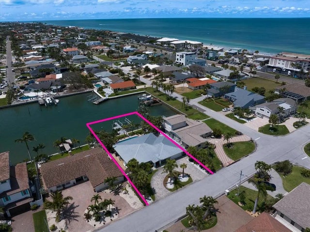 202 Howard Drive, BELLEAIR BEACH