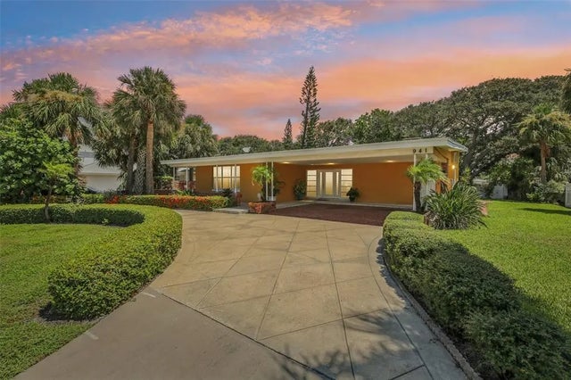 941 Gulf Boulevard, BELLEAIR BEACH