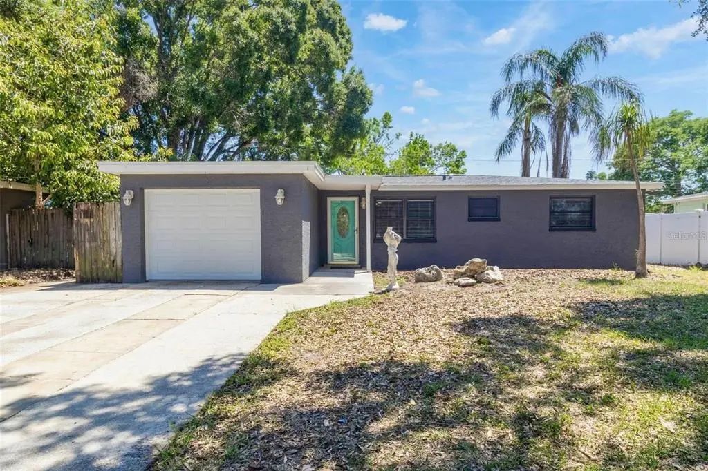 8648 78th Place, SEMINOLE