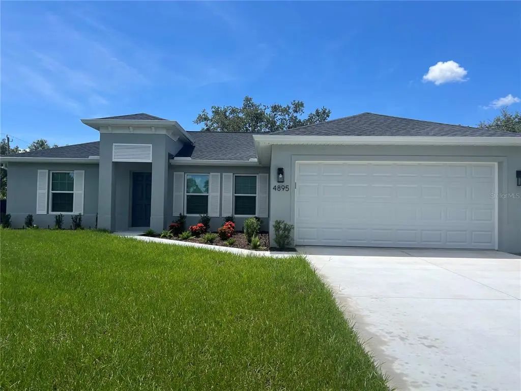 4895 Las Almanos Avenue, NORTH PORT