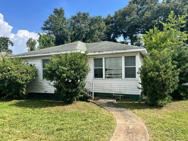 3620 W Azeele Street, TAMPA