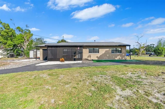 429 55th Avenue Ne, ST PETERSBURG