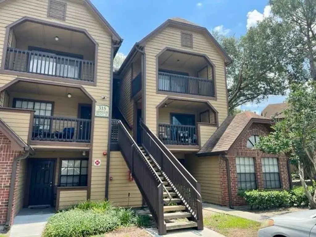 315 Lakepointe Drive 302, ALTAMONTE SPRINGS