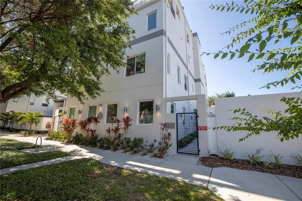 536 4th Avenue S 3, ST PETERSBURG