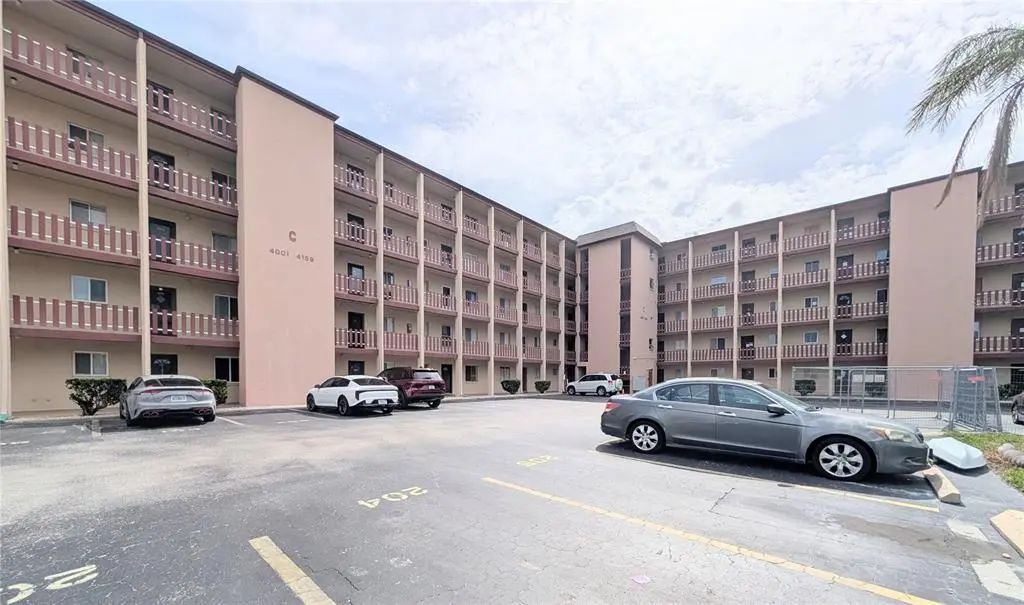4129 Lake Bayshore Drive C-501, BRADENTON