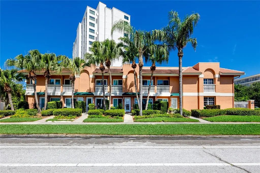 920 North Shore Drive Ne, ST PETERSBURG