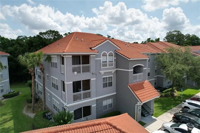 18001 Richmond Place Drive 330, TAMPA