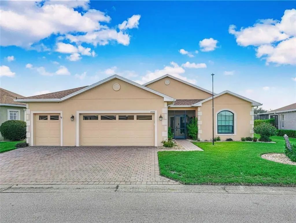 4028 Phoenician Way, WINTER HAVEN