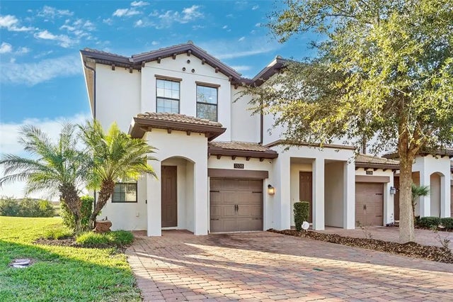 1338 Royal St. George, DAVENPORT