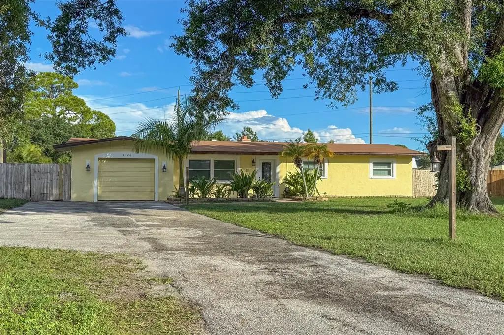 1126 Carmella Circle, SARASOTA