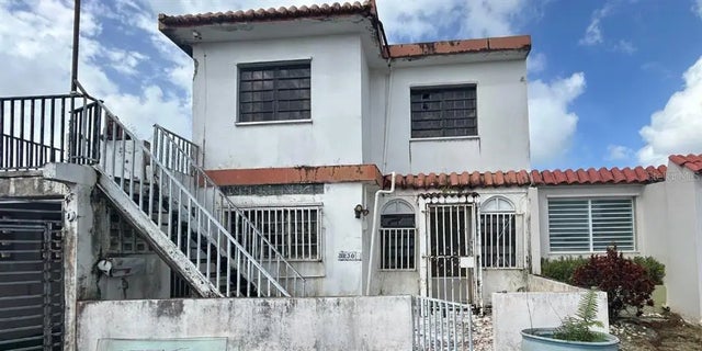 Urb Jardines De Country C Bo Sabana Abajo, Bt30 Calle 121,, CAROLINA