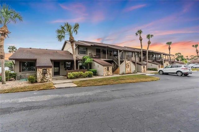 927 Capri Isles Boulevard 7, VENICE