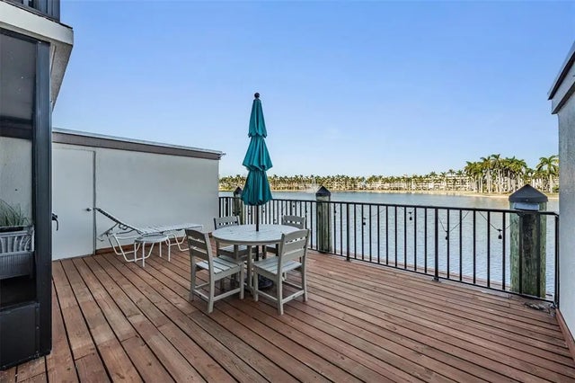 6294 Bahia Del Mar Circle 107, ST PETERSBURG